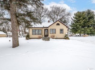 870 Bryant Ave, Jackson, MI 49202