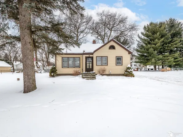 870 Bryant Ave, Jackson, MI 49202