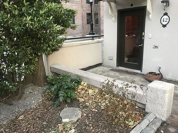 2nd image of 42 Park Ter E APT 2R