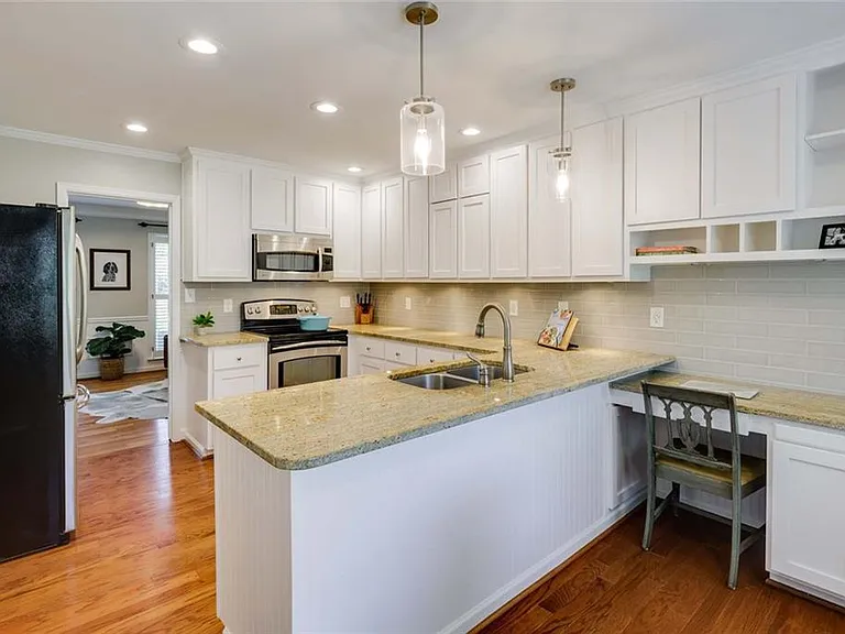 1140 Mitsy Forest Dr NE — Photo 4