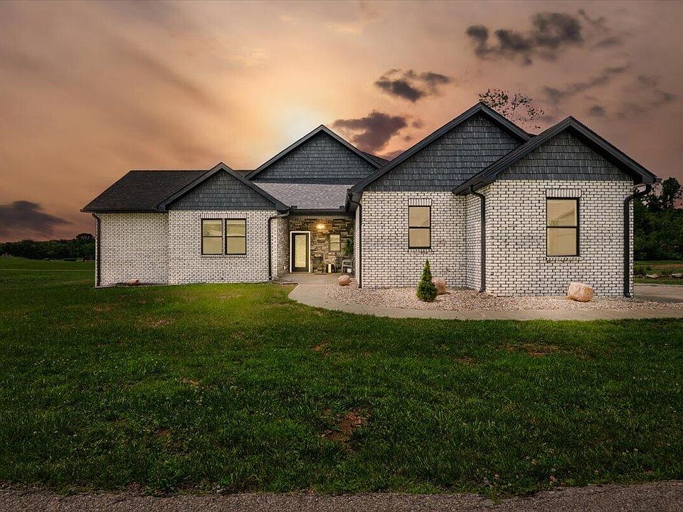 1st image of 43 Cedar Ridge Dr