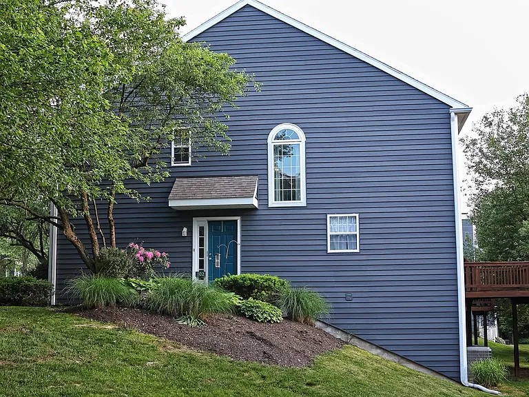 102 Whistling Swan Ln — Photo 3