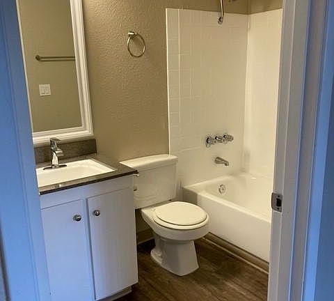 5th image of 416 101st Ave SE APT I