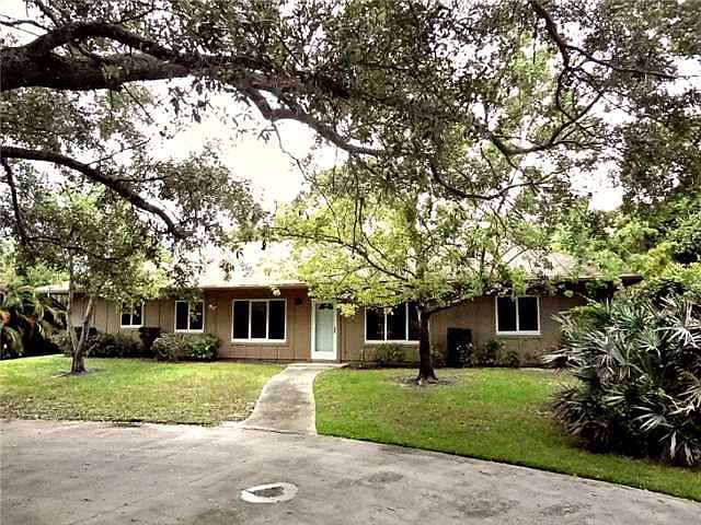 1st image of 2582 SE Saint Lucie Blvd