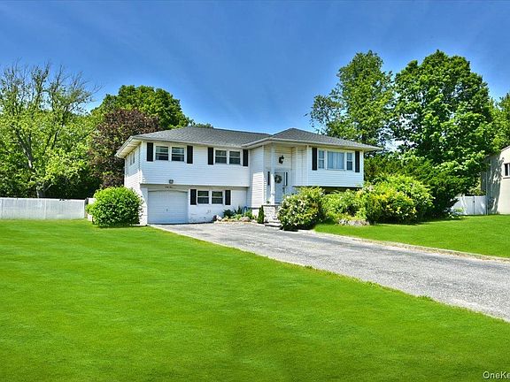 3rd image of 44 Peppermint Road