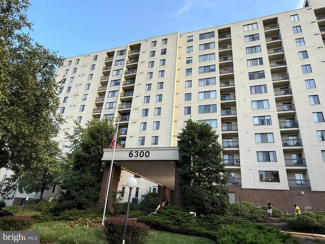 2 bed, 1066 sqft, $1,999 — Photo 1
