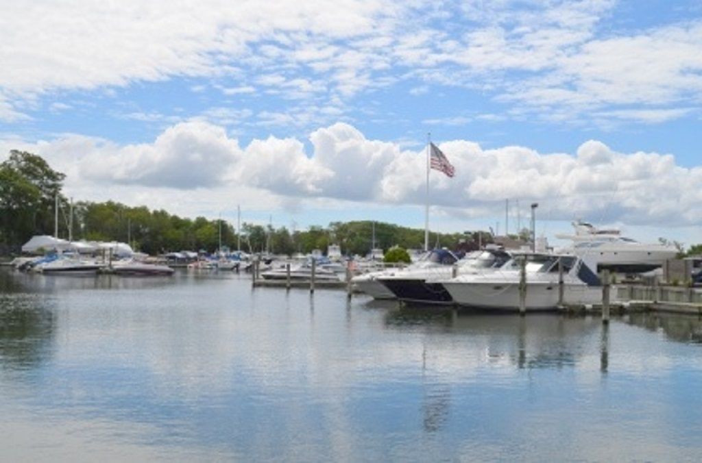  Many Private Local Full Service Local Hamlet Marinas Also Available
