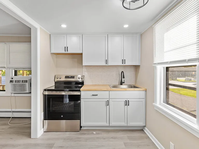 1181 Whitney Rd E #A — Photo 18