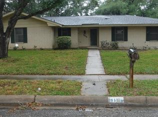 1511 Palo Blanco Cir, Beeville, TX 78102