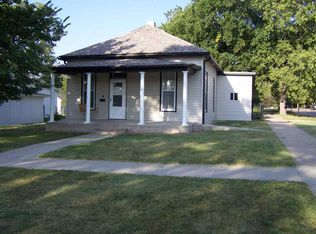 512 E 3rd St, Mccook, NE 69001