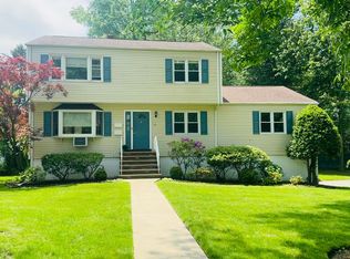 16 Shelby Ave FLOOR 2, Paramus, NJ 07652