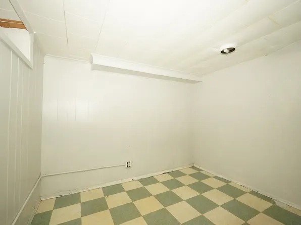 1636 Dahill Road image 14 of 19