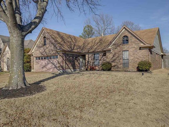 3rd image of 4660 Richmond Hills Dr