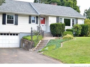 123 Round Hill Rd, Meriden, CT 06450