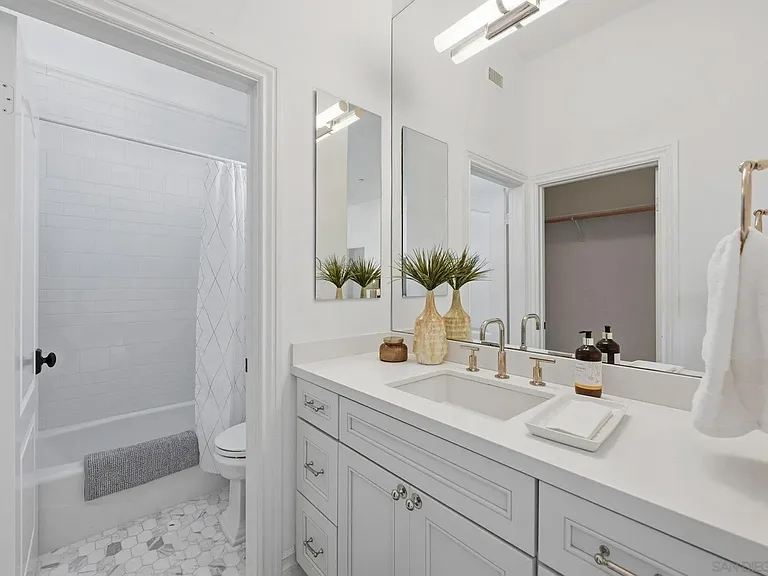 855 Stratford Knl — Photo 19