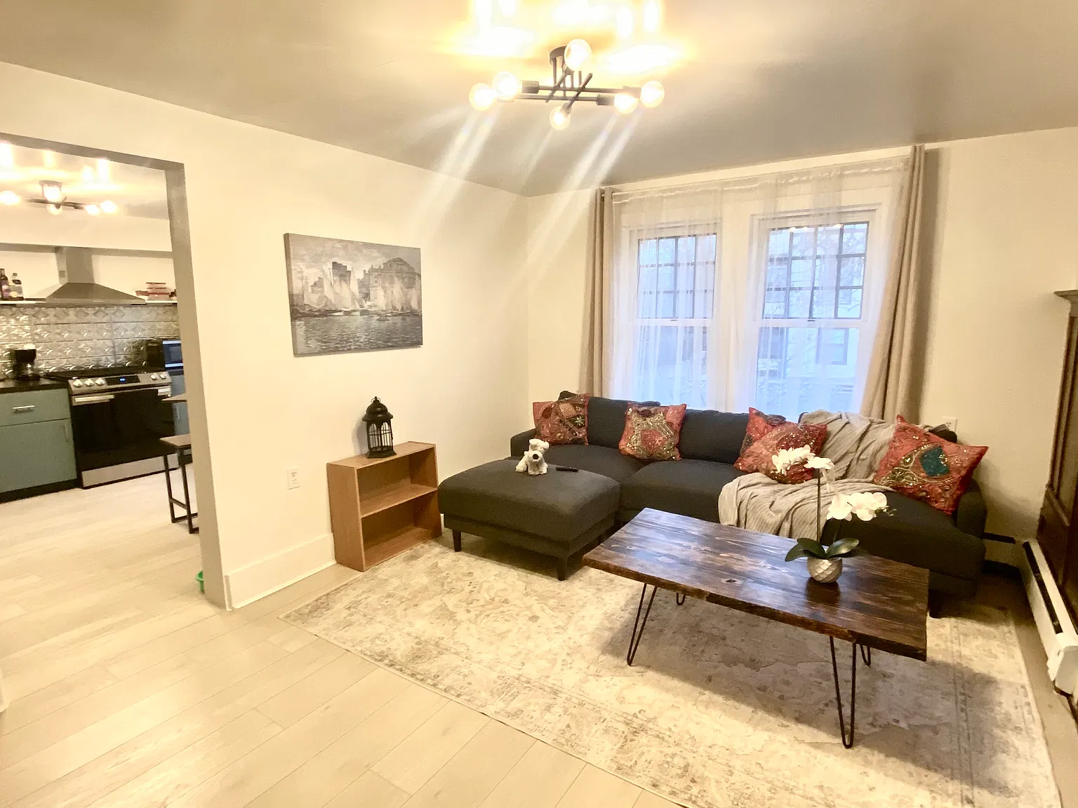2 bed, $2,700 — Photo 1