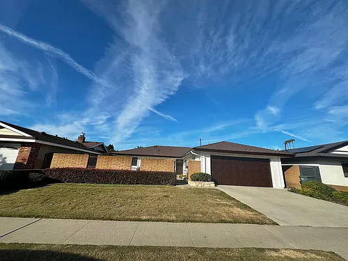 18371 Tamarind St Photo 1