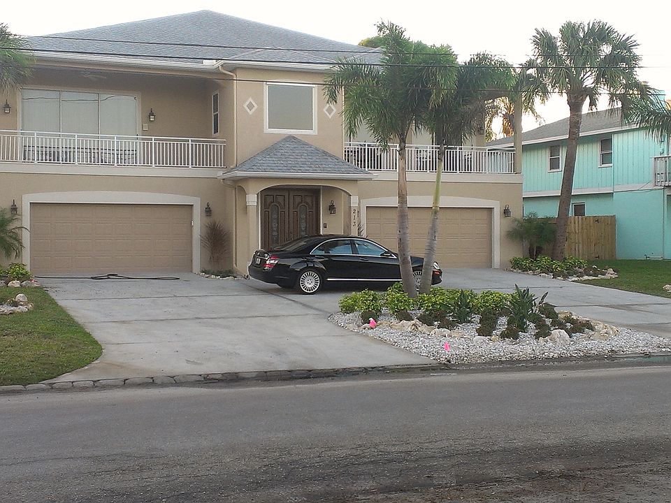 1st image of 213 Lagoon Dr