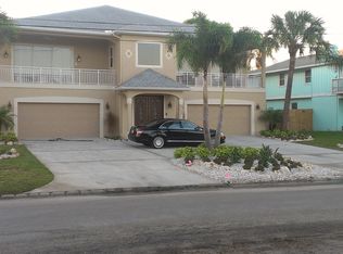 213 Lagoon Dr, Palm Harbor, FL 34683