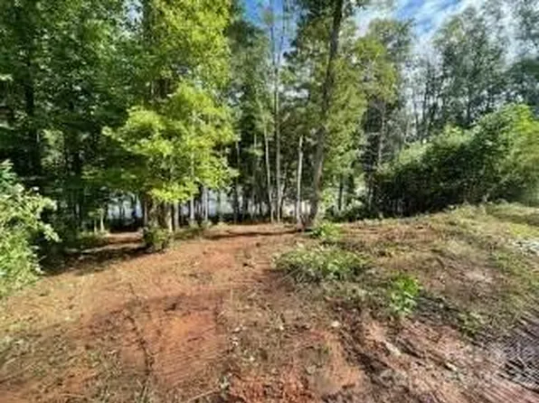 554 E Settings Blvd NW, Valdese, NC 28690