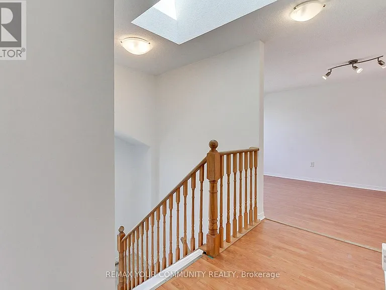 72 Ambler Bay #MAIN — Photo 4