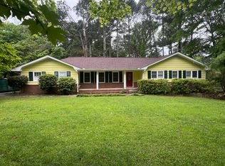 2766 Ashworth Lake Rd, Snellville, GA 30078