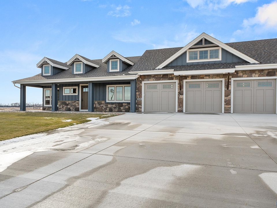 1st image of 243 Sandpiper Ln