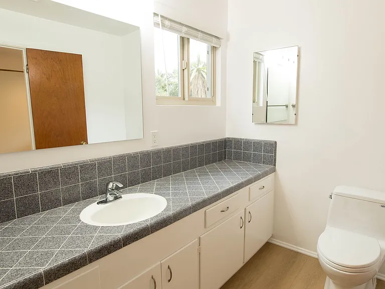 2604 Foothill Rd — Photo 30