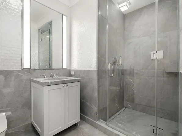 520 Park Avenue image 21 of 23