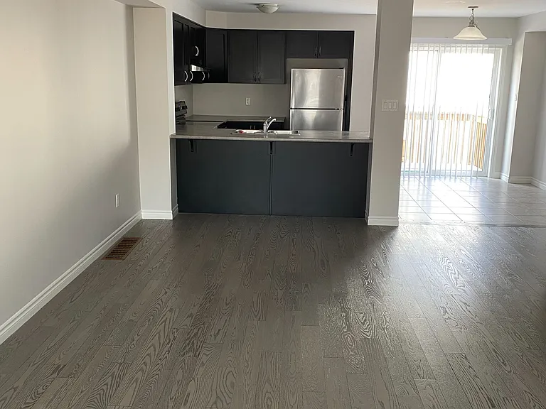 16 Kenridge Ter — Photo 3