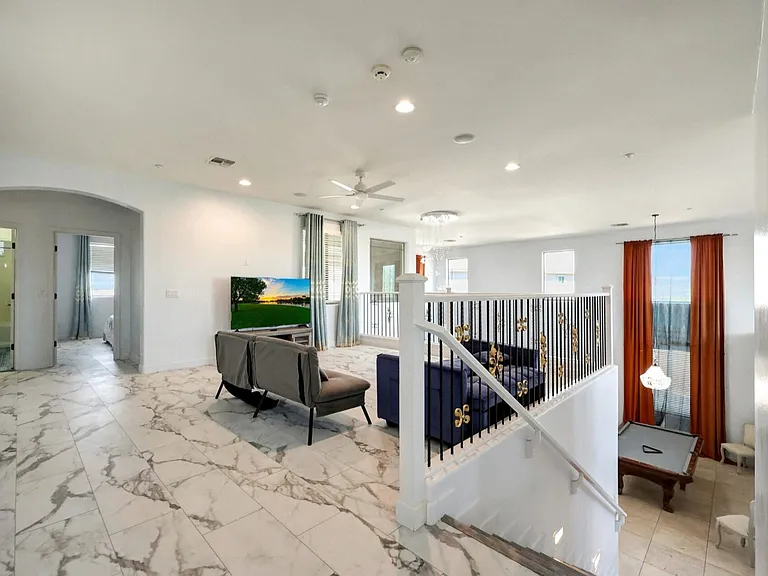 29601 W Columbus Ave — Photo 35