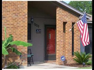 1300 Glacier Ave, Ocean Springs, MS 39564