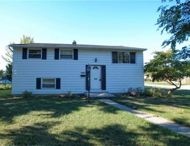 36687 Lakehurst Dr E, Eastlake, OH, 44095