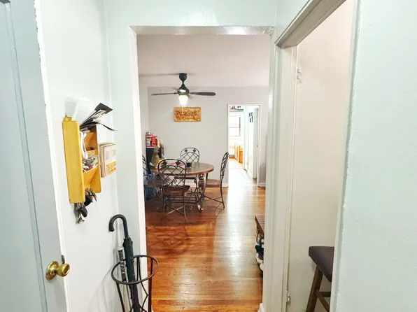 2705 Kings Highway image 17 of 20