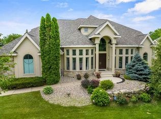 906 Winding Way, Middleton, WI 53562