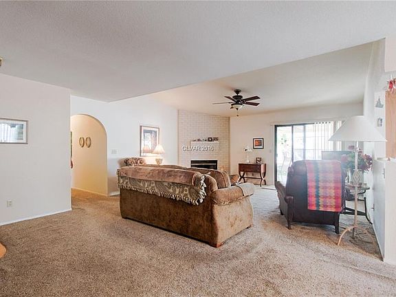 4th image of 906 Del Sol Dr