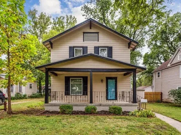 1111 E 7th Ave, Winfield, KS 67156