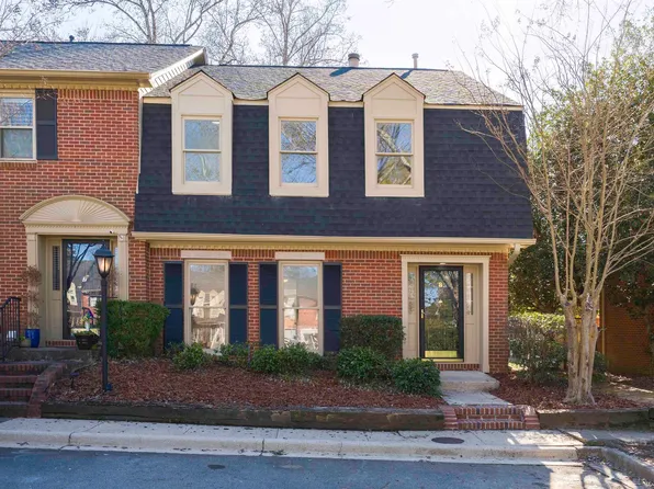 8 Ashford Cir, Hoover, AL 35244