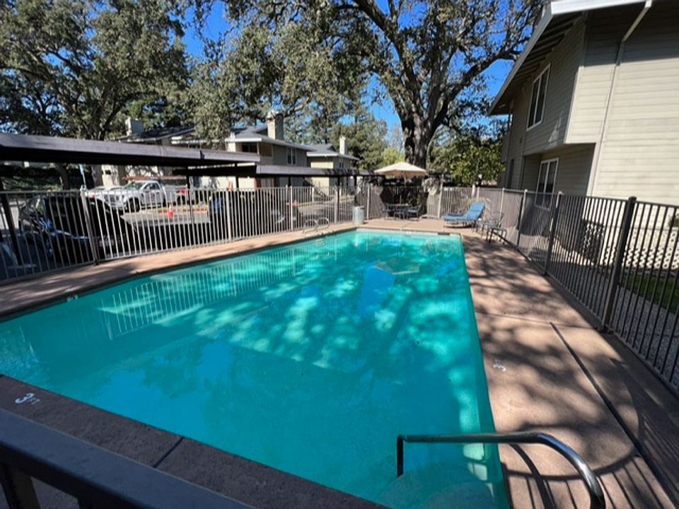 1st image of 7400 Willowcreek Dr APT 7