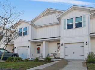 116 Crossing Ln #D, Pt Washington, FL 32459