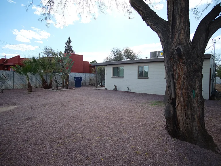 919 N Catalina Ave — Photo 22
