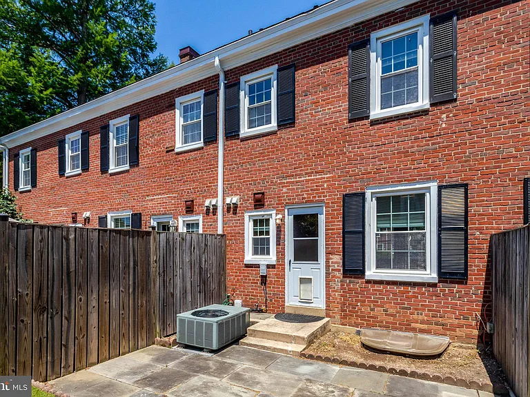 3267 S Stafford St — Photo 15