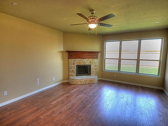 4th image of 1004 Barnowl Dr