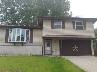 7242 Hyannis Dr, Oakwood, OH