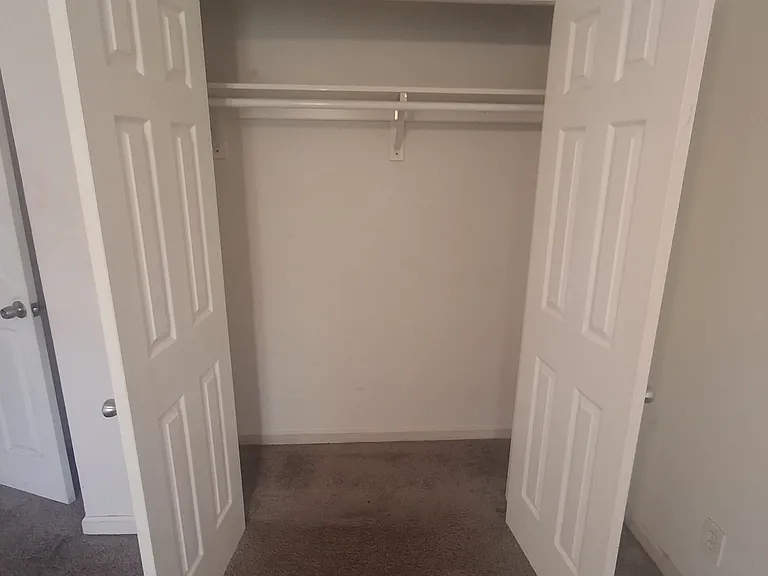 2146 Country Walk Way SE #B — Photo 19