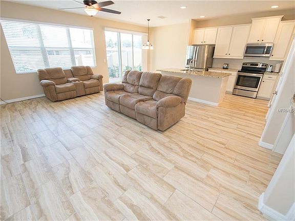 4th image of 748 Walkers Grove Ln