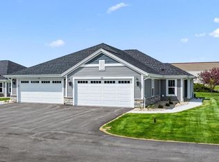 500 Hunter Oaks Blvd #10.02, Watertown, WI 53094