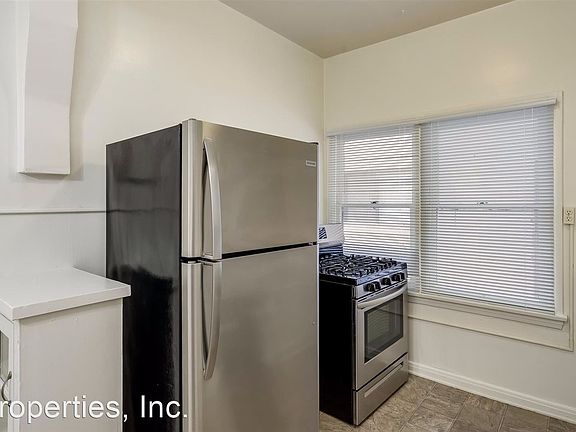 5th image of 437 N Oakhurst Dr APT 204