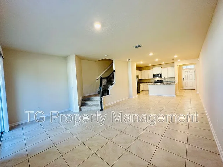 70 Oarsman Crossing Dr — Photo 3