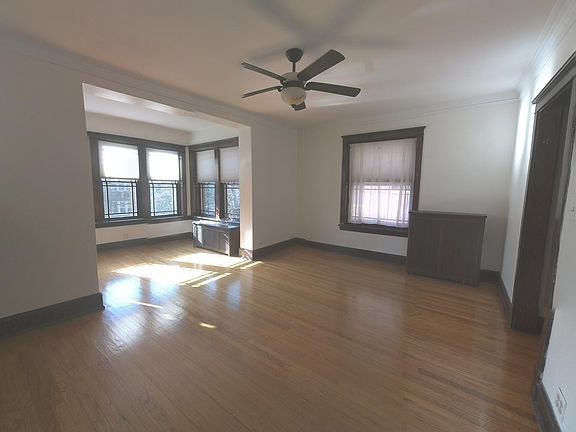 SUN ROOM & LIVING ROOM